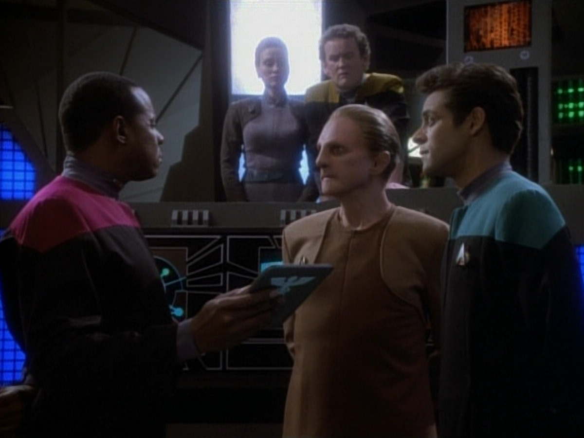extant_StarTrekDS9_1x20-InTheHandsOfTheProphets_01972.jpg
