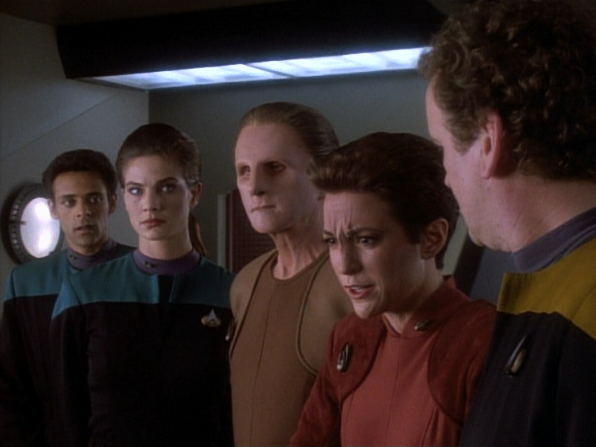 extant_StarTrekDS9_1x20-InTheHandsOfTheProphets_01996.jpg