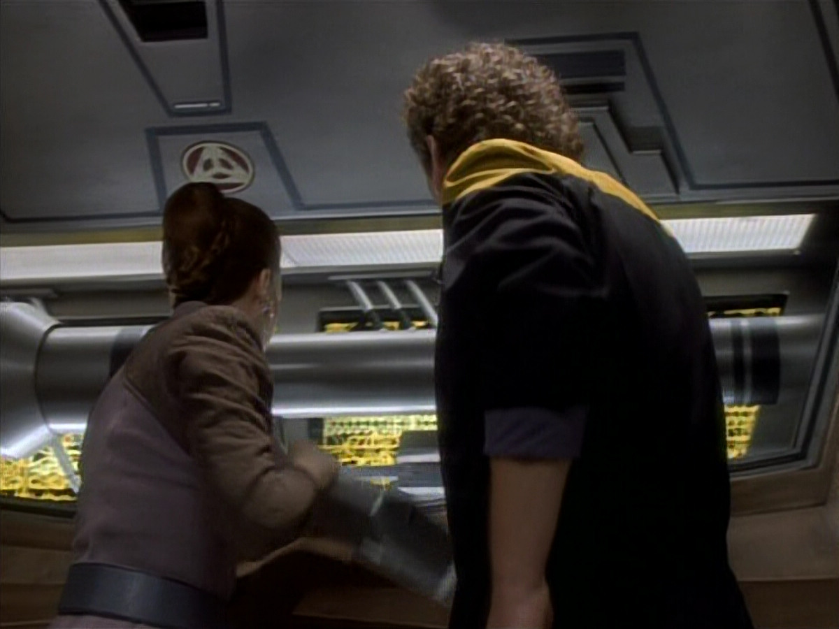 extant_StarTrekDS9_1x20-InTheHandsOfTheProphets_02071.jpg