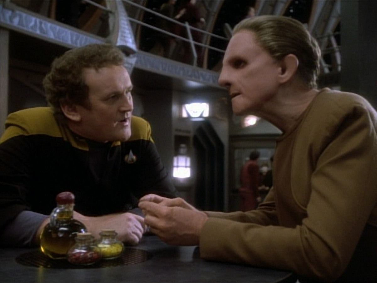 extant_StarTrekDS9_1x20-InTheHandsOfTheProphets_02350.jpg