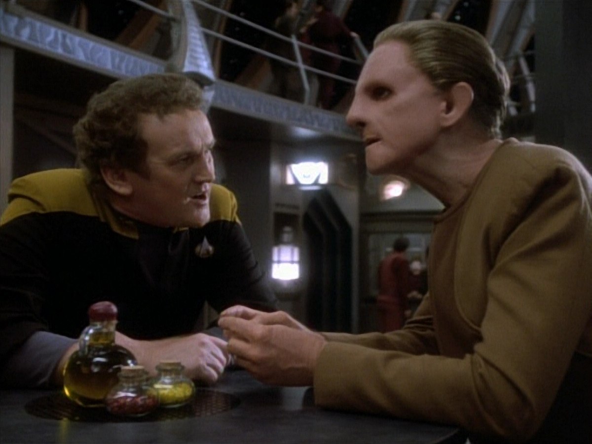 extant_StarTrekDS9_1x20-InTheHandsOfTheProphets_02351.jpg