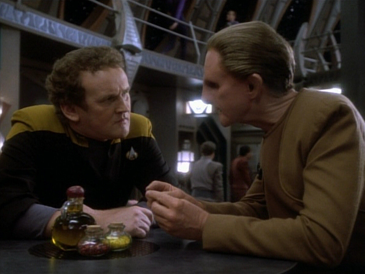 extant_StarTrekDS9_1x20-InTheHandsOfTheProphets_02375.jpg