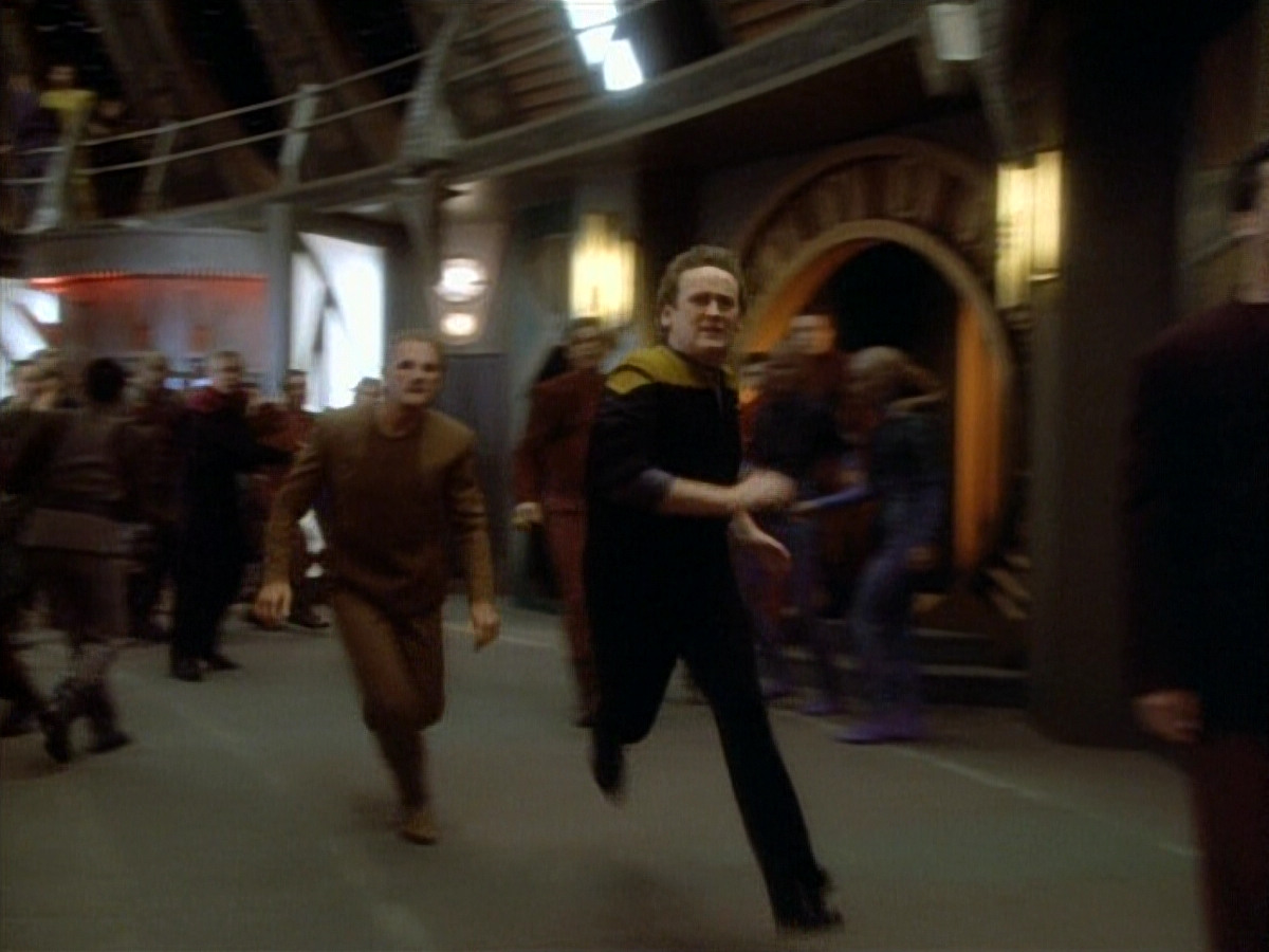 extant_StarTrekDS9_1x20-InTheHandsOfTheProphets_02424.jpg