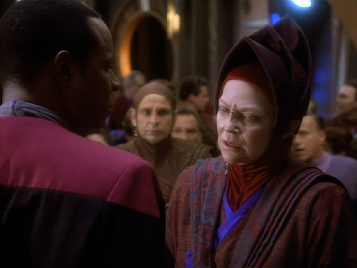 extant_StarTrekDS9_1x20-InTheHandsOfTheProphets_02506.jpg