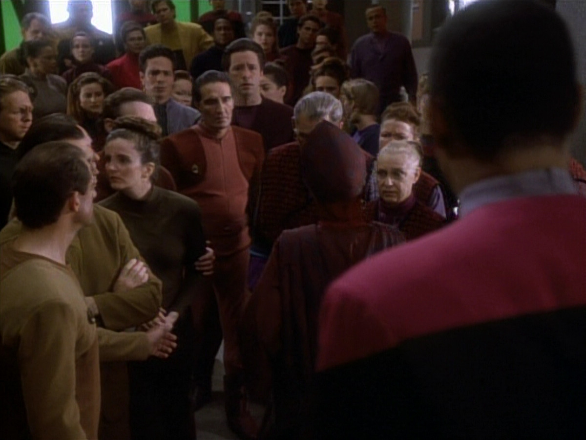 extant_StarTrekDS9_1x20-InTheHandsOfTheProphets_02548.jpg