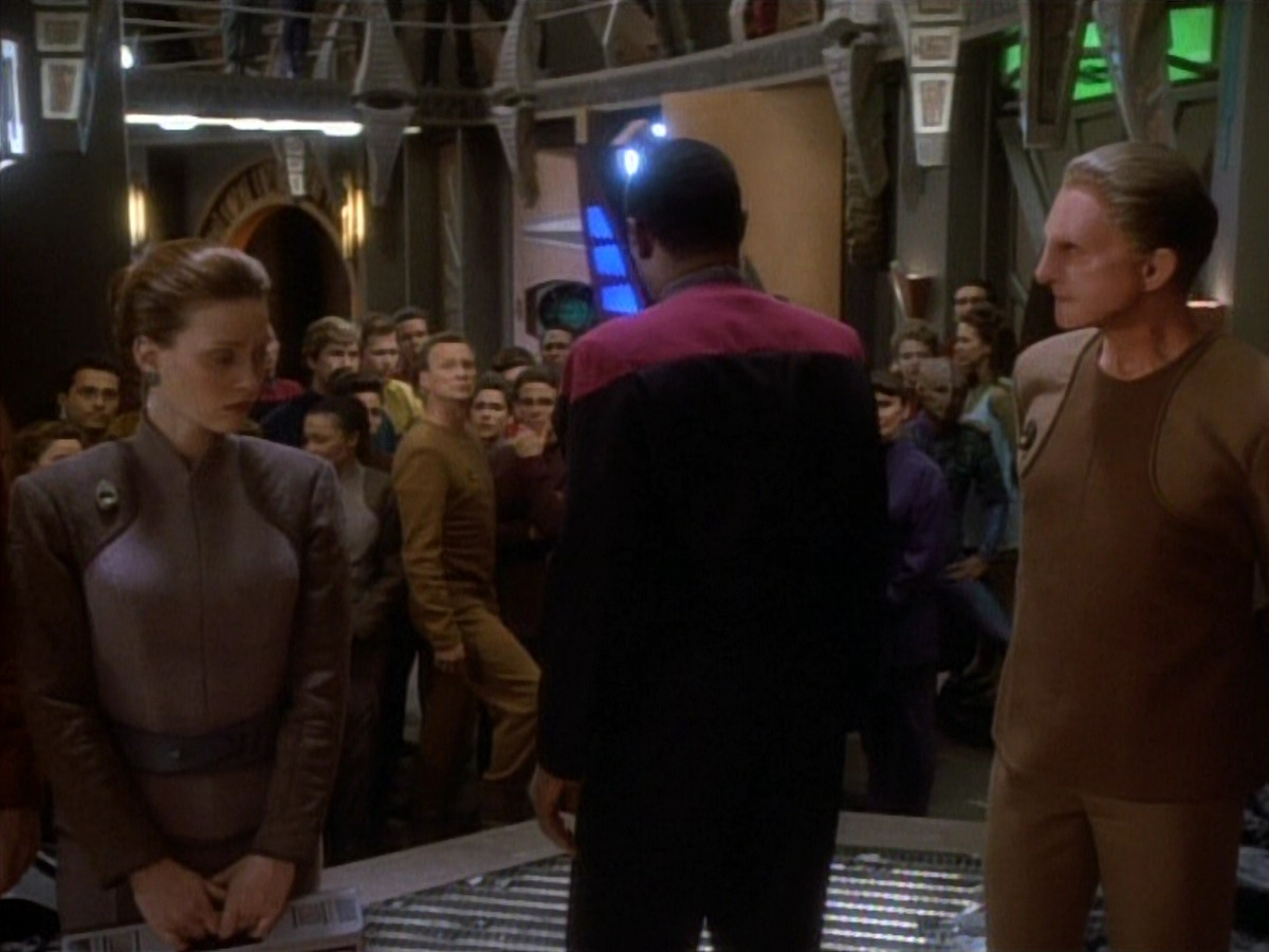 extant_StarTrekDS9_1x20-InTheHandsOfTheProphets_02638.jpg