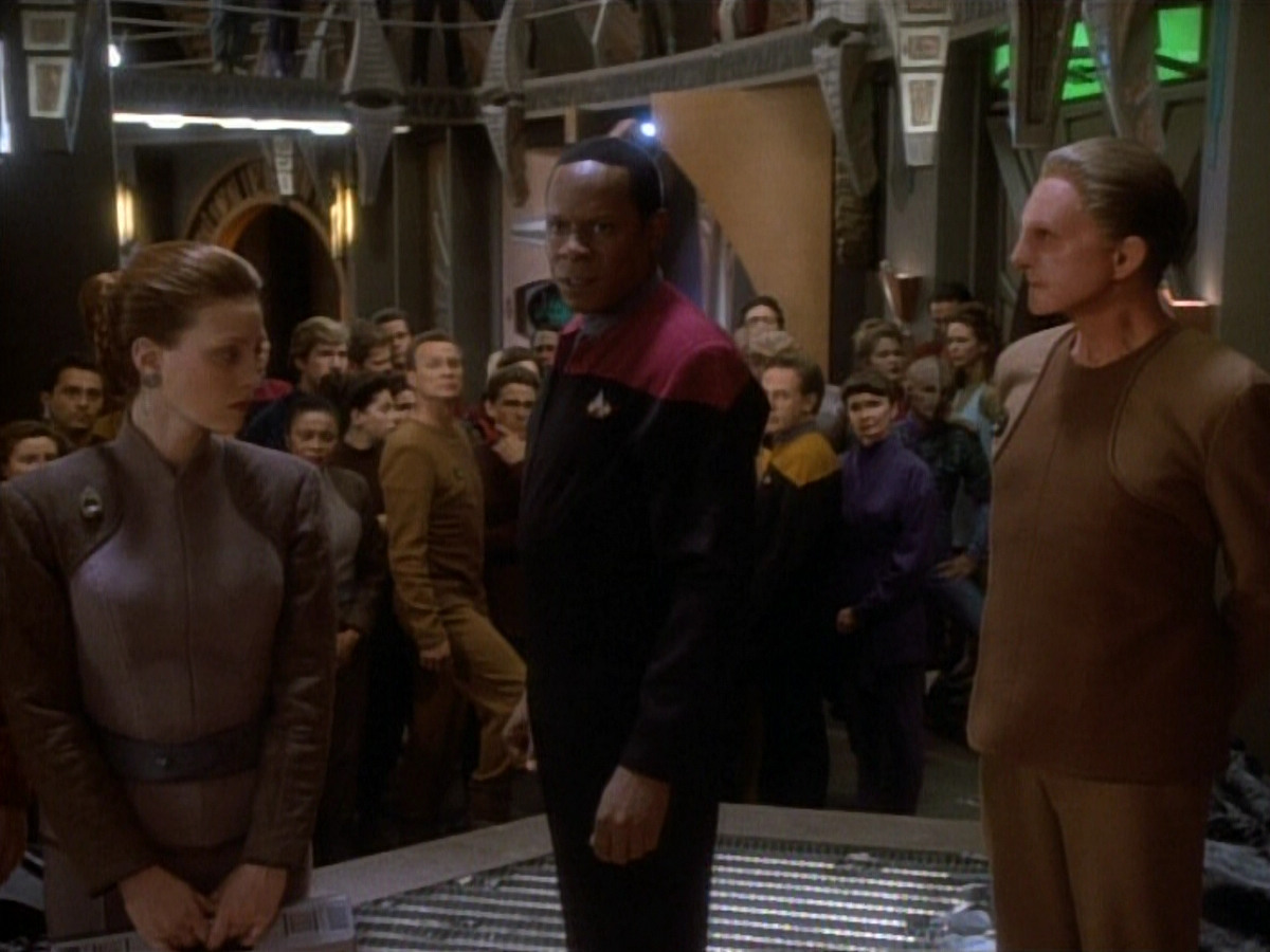 extant_StarTrekDS9_1x20-InTheHandsOfTheProphets_02643.jpg