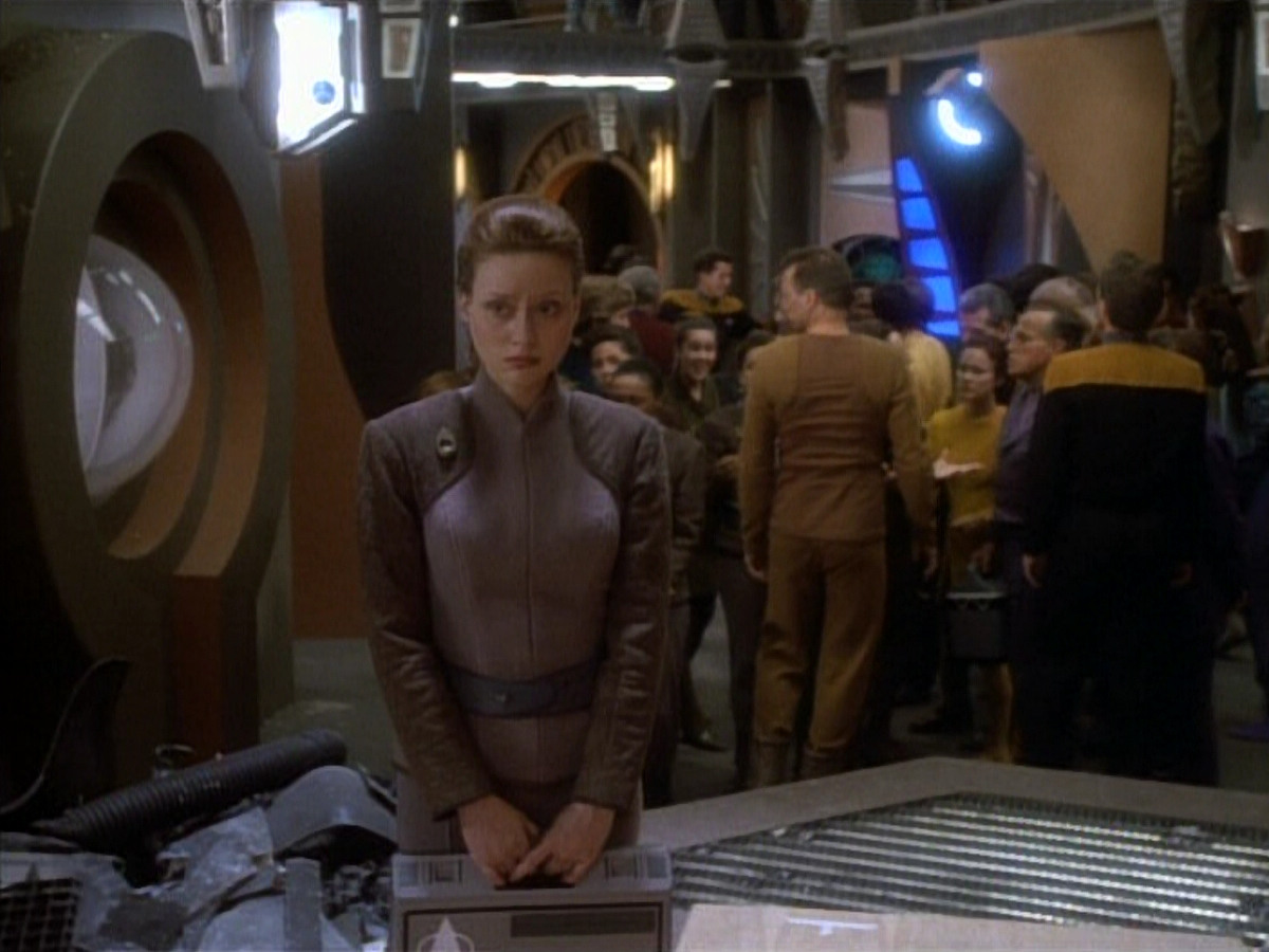 extant_StarTrekDS9_1x20-InTheHandsOfTheProphets_02720.jpg