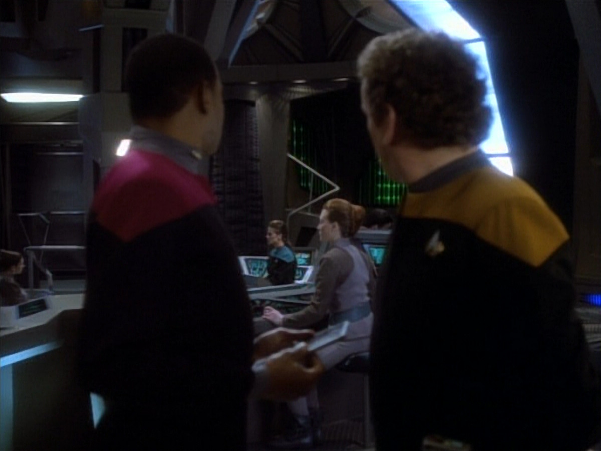 extant_StarTrekDS9_1x20-InTheHandsOfTheProphets_02800.jpg