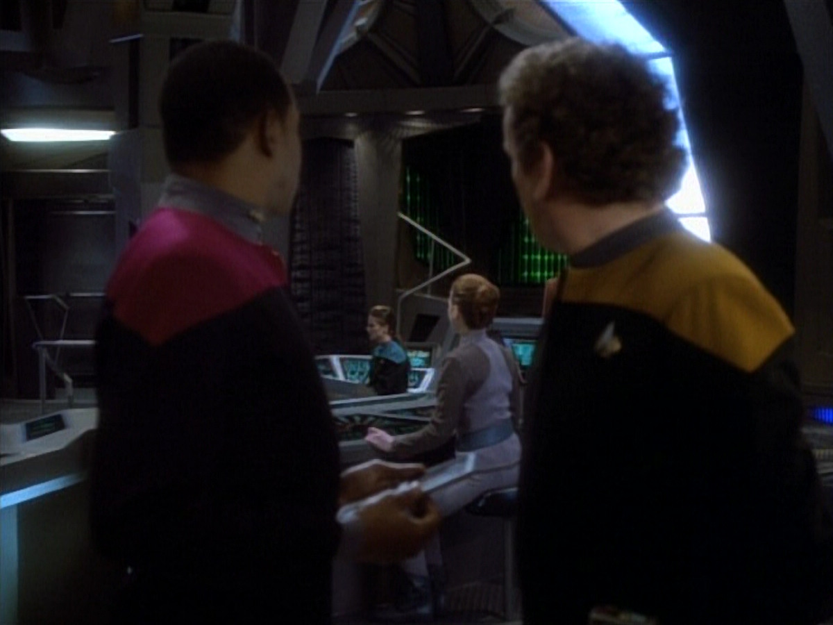 extant_StarTrekDS9_1x20-InTheHandsOfTheProphets_02803.jpg