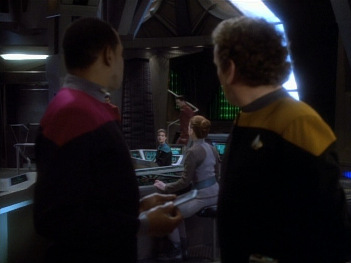 extant_StarTrekDS9_1x20-InTheHandsOfTheProphets_02805.jpg