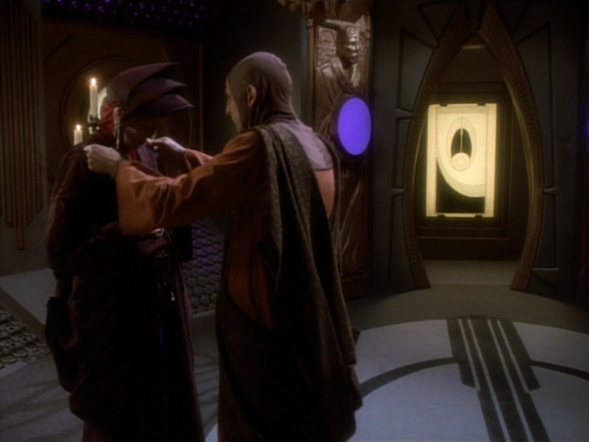 extant_StarTrekDS9_1x20-InTheHandsOfTheProphets_02867.jpg