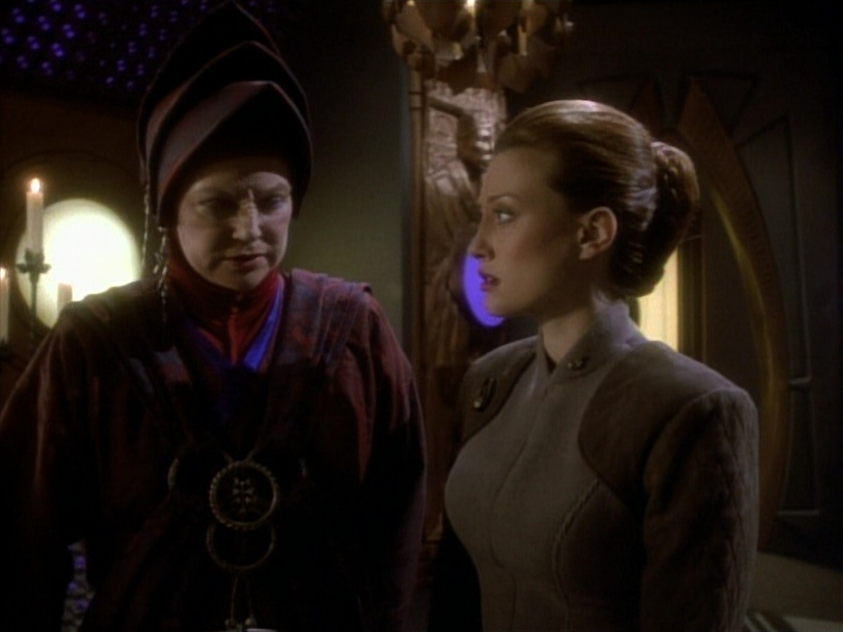 extant_StarTrekDS9_1x20-InTheHandsOfTheProphets_02891.jpg