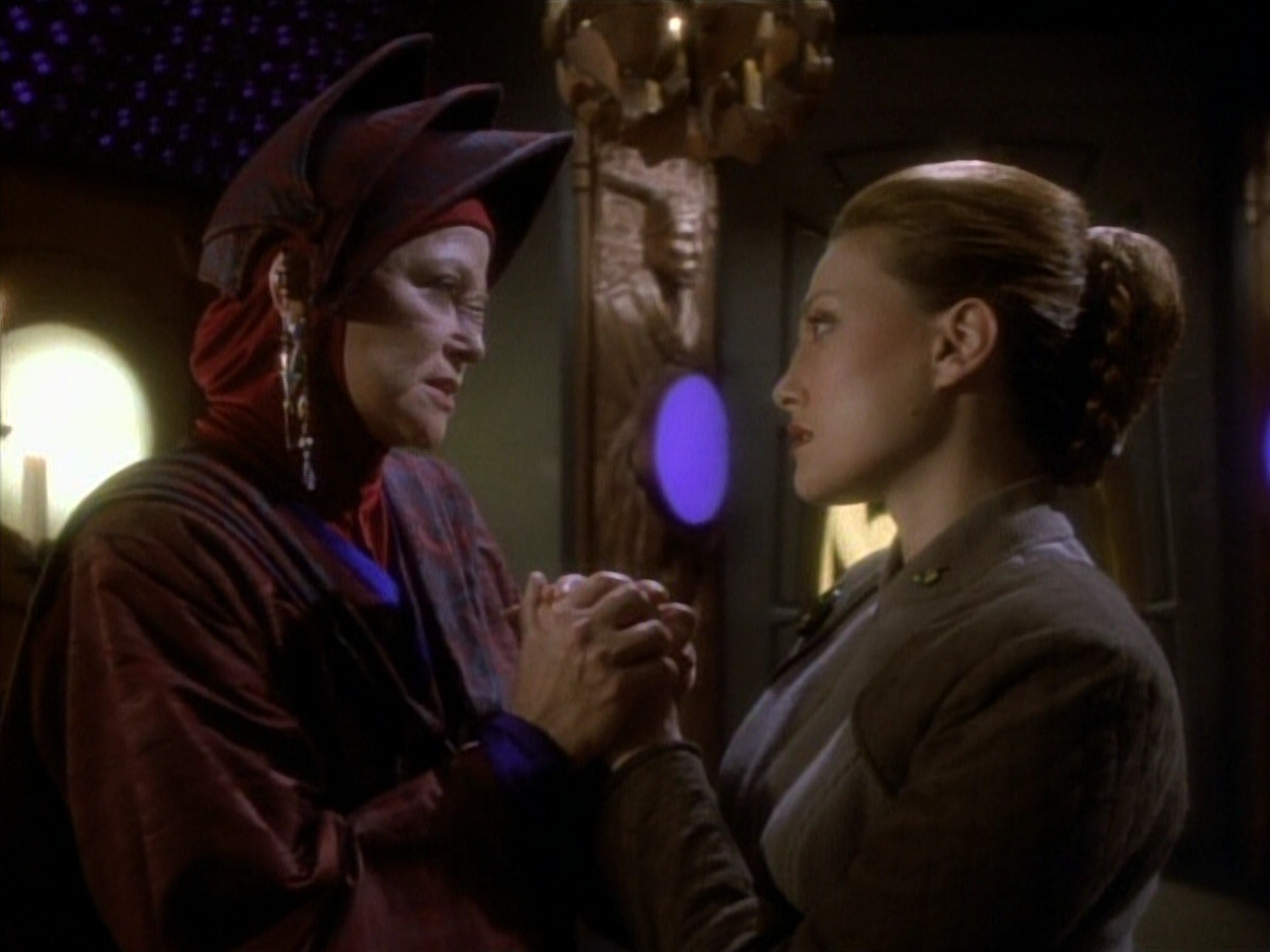 extant_StarTrekDS9_1x20-InTheHandsOfTheProphets_02931.jpg