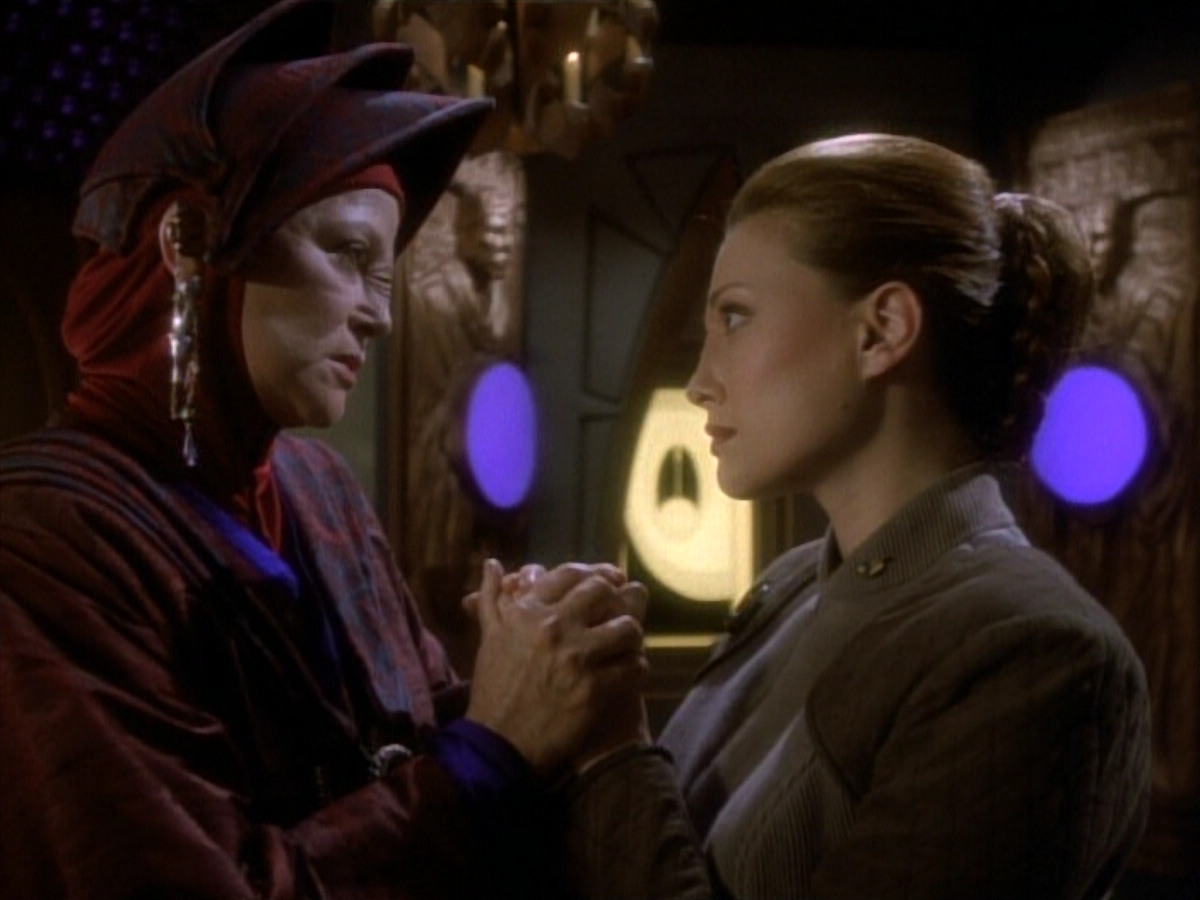 extant_StarTrekDS9_1x20-InTheHandsOfTheProphets_02943.jpg