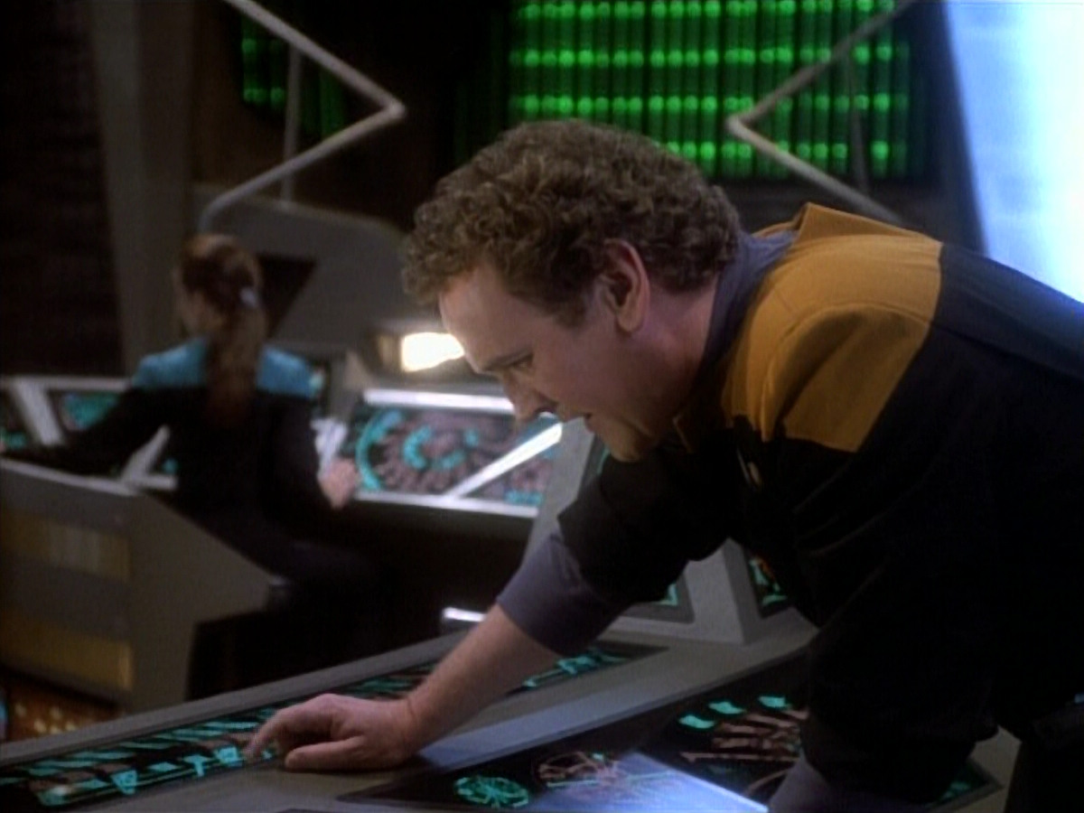 extant_StarTrekDS9_1x20-InTheHandsOfTheProphets_02963.jpg