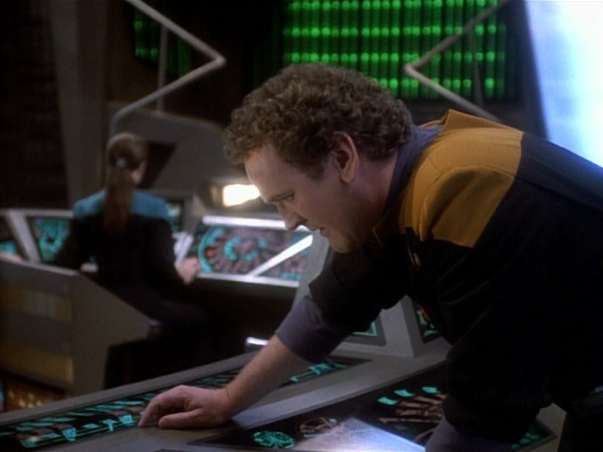 extant_StarTrekDS9_1x20-InTheHandsOfTheProphets_02967.jpg