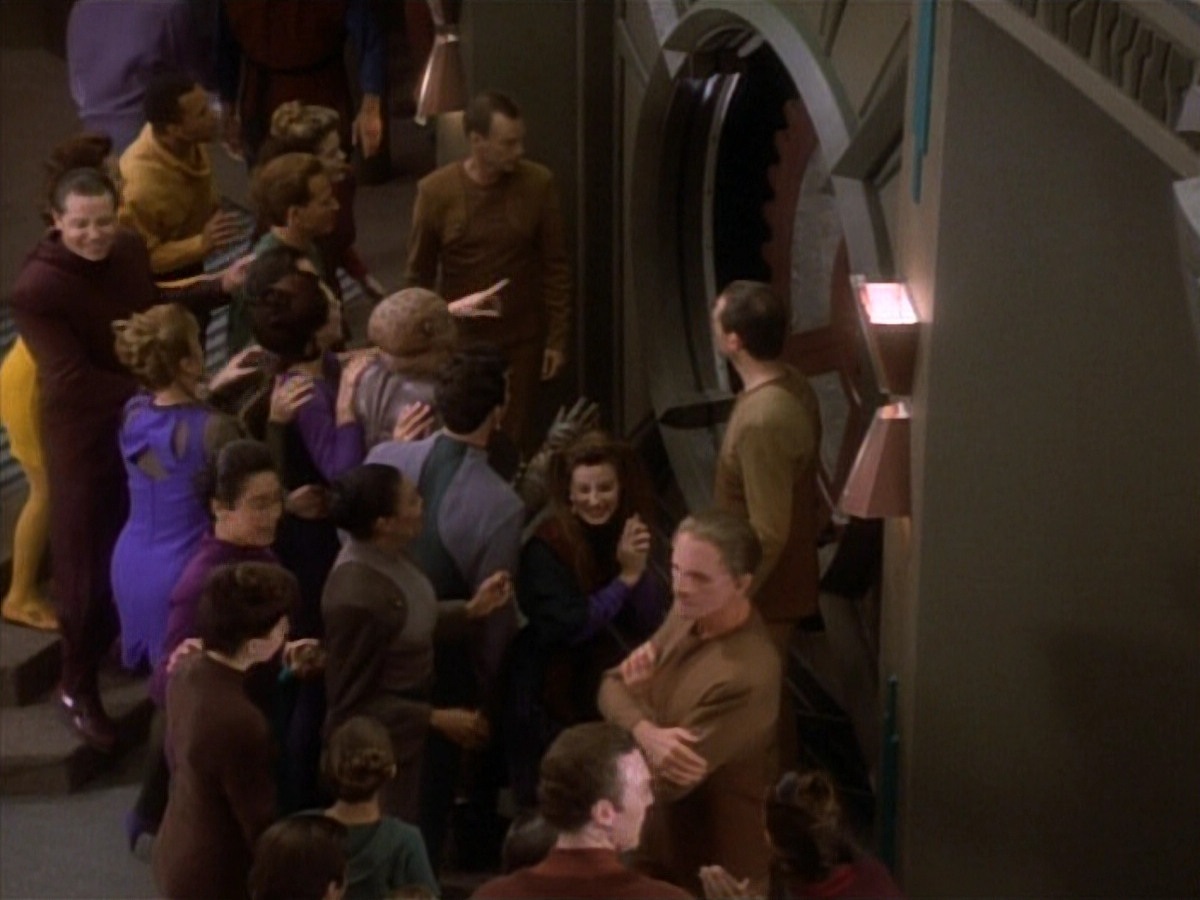 extant_StarTrekDS9_1x20-InTheHandsOfTheProphets_03044.jpg