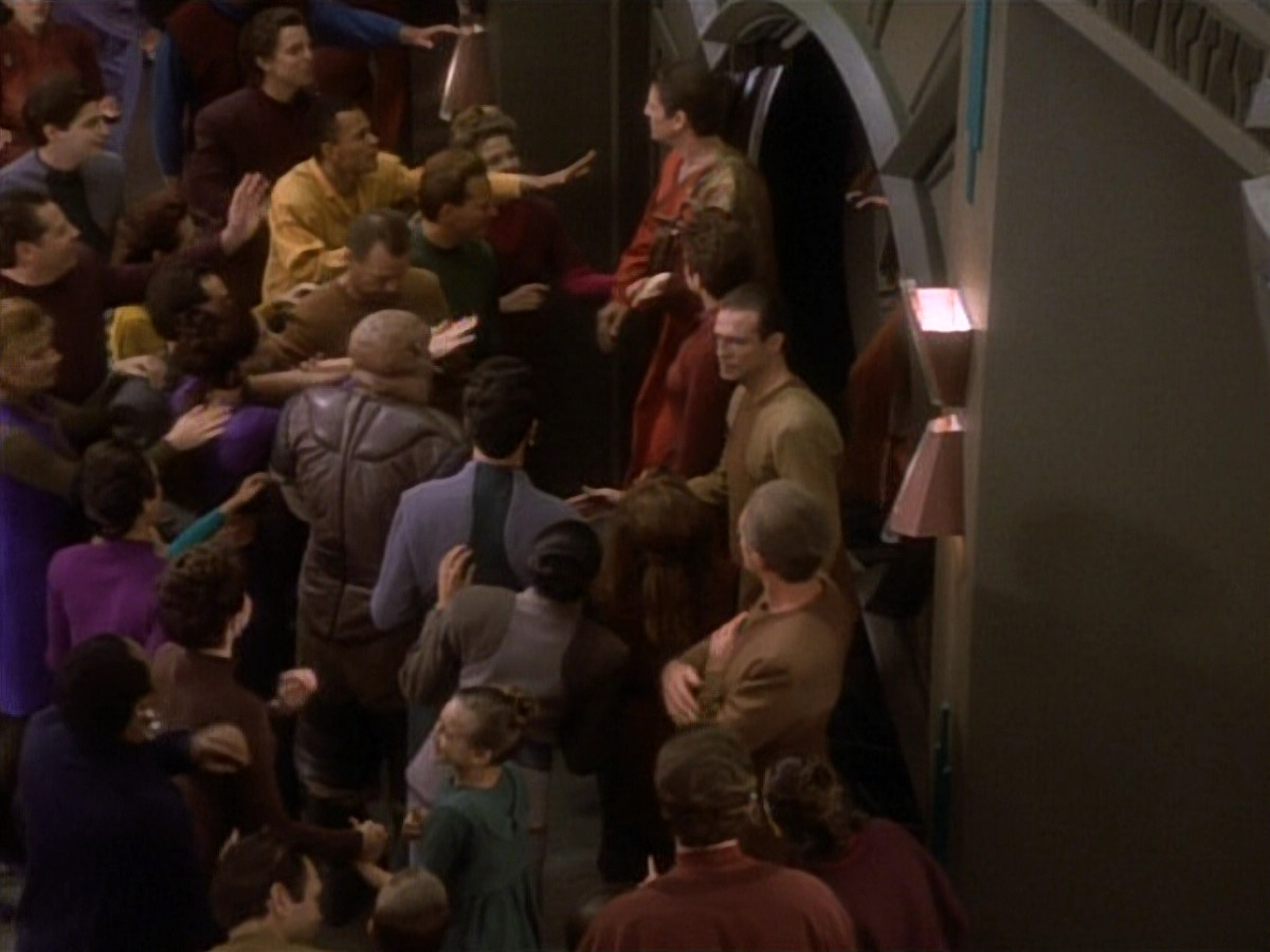 extant_StarTrekDS9_1x20-InTheHandsOfTheProphets_03051.jpg