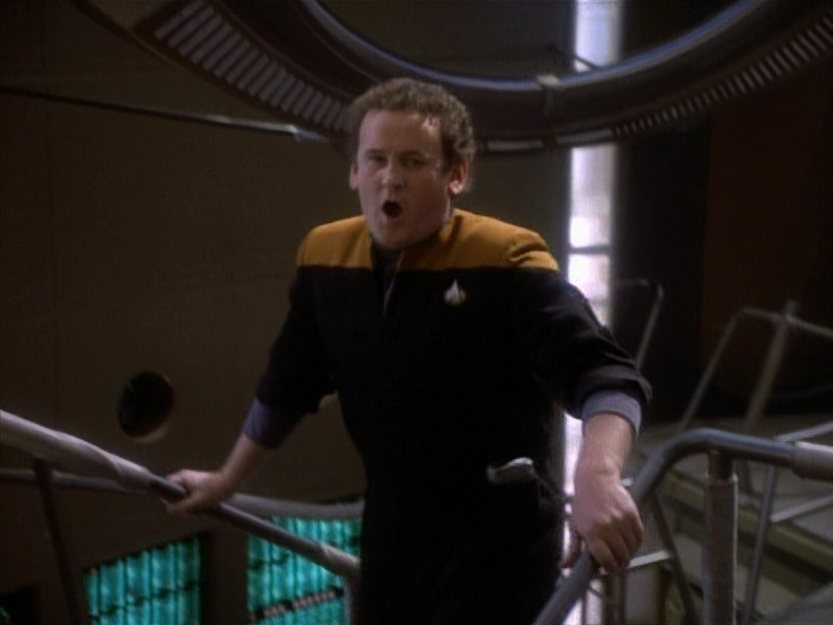 extant_StarTrekDS9_1x20-InTheHandsOfTheProphets_03106.jpg