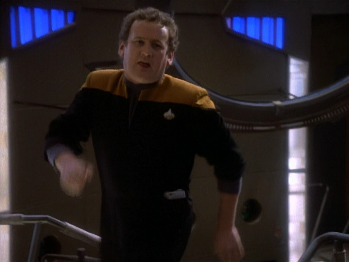extant_StarTrekDS9_1x20-InTheHandsOfTheProphets_03107.jpg
