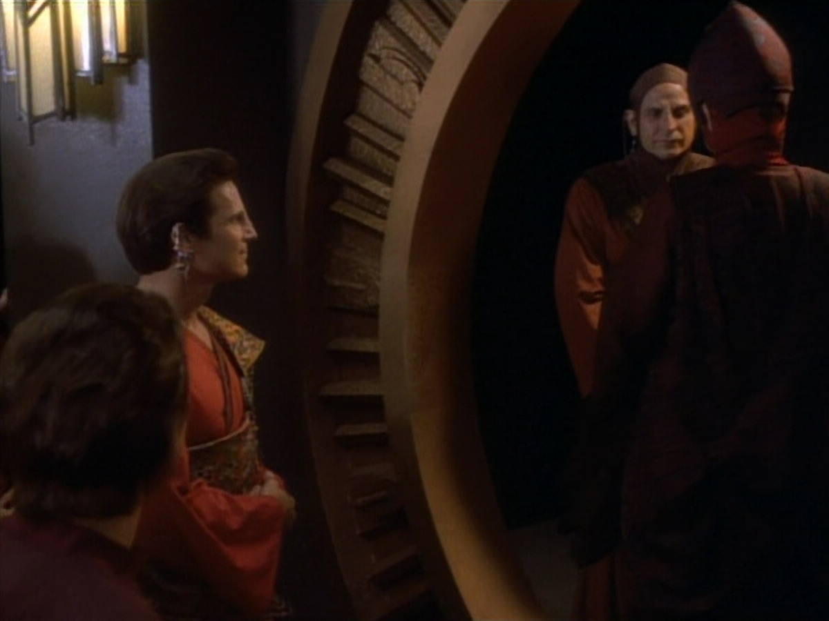 extant_StarTrekDS9_1x20-InTheHandsOfTheProphets_03194.jpg