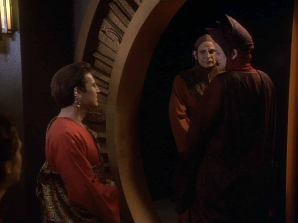 extant_StarTrekDS9_1x20-InTheHandsOfTheProphets_03196.jpg