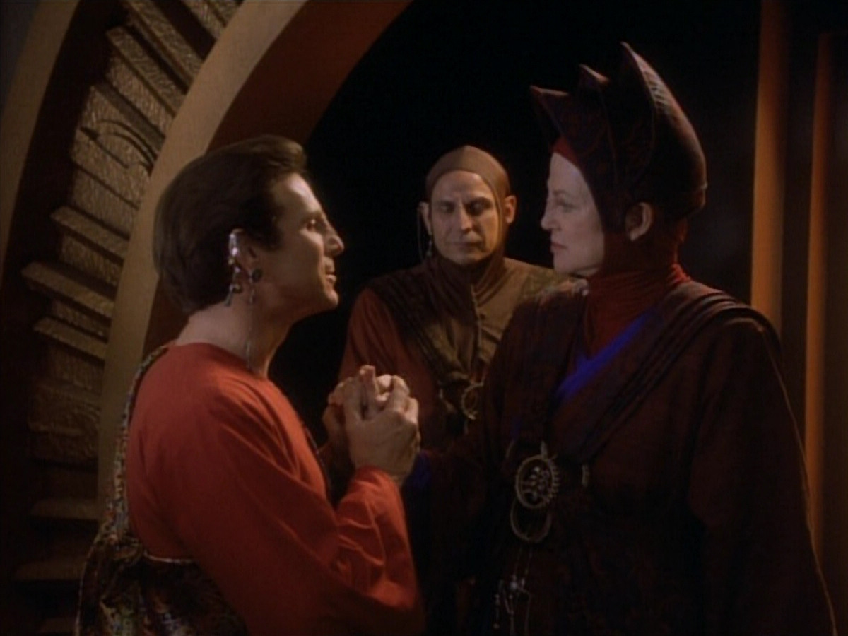 extant_StarTrekDS9_1x20-InTheHandsOfTheProphets_03213.jpg
