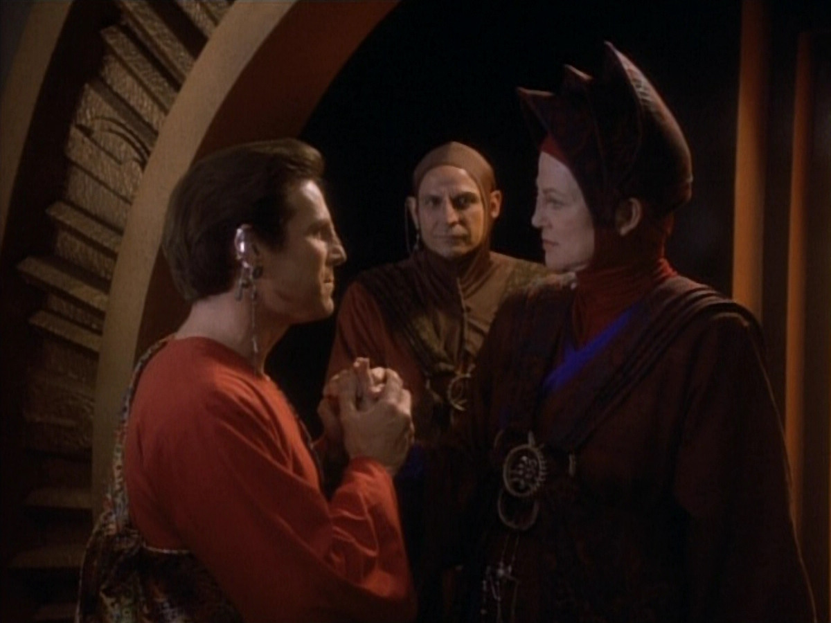 extant_StarTrekDS9_1x20-InTheHandsOfTheProphets_03217.jpg