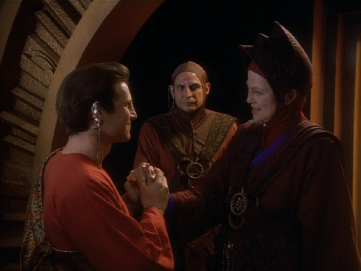 extant_StarTrekDS9_1x20-InTheHandsOfTheProphets_03226.jpg