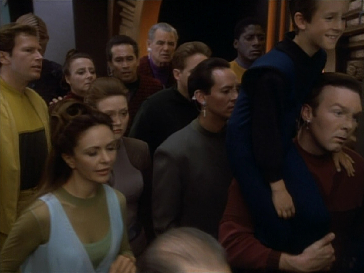 extant_StarTrekDS9_1x20-InTheHandsOfTheProphets_03242.jpg