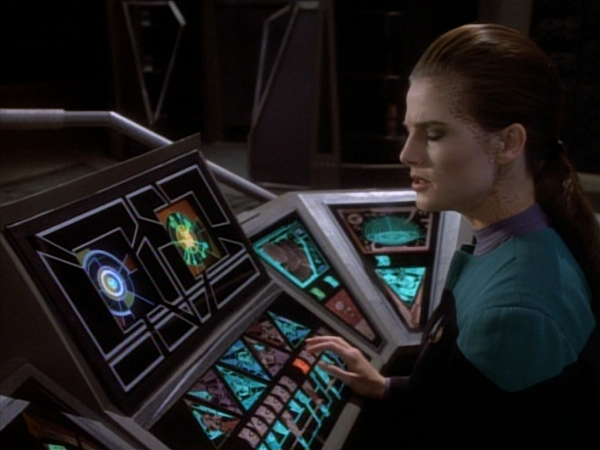 extant_StarTrekDS9_1x20-InTheHandsOfTheProphets_03300.jpg