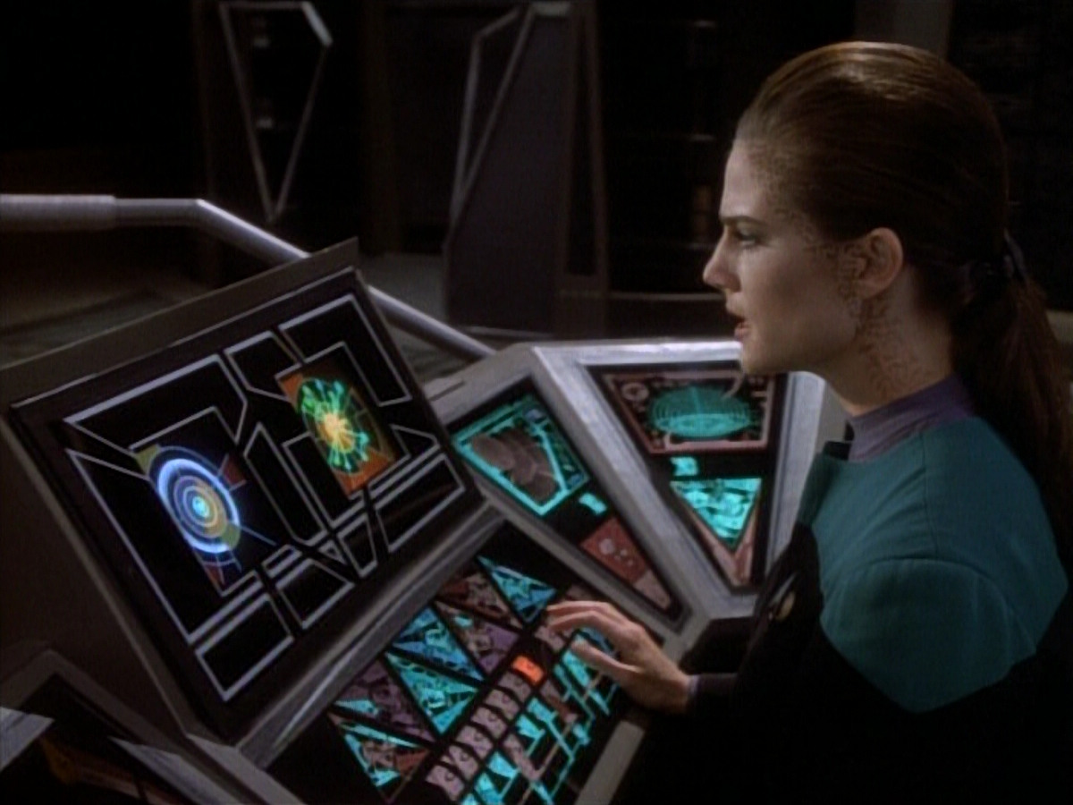 extant_StarTrekDS9_1x20-InTheHandsOfTheProphets_03302.jpg