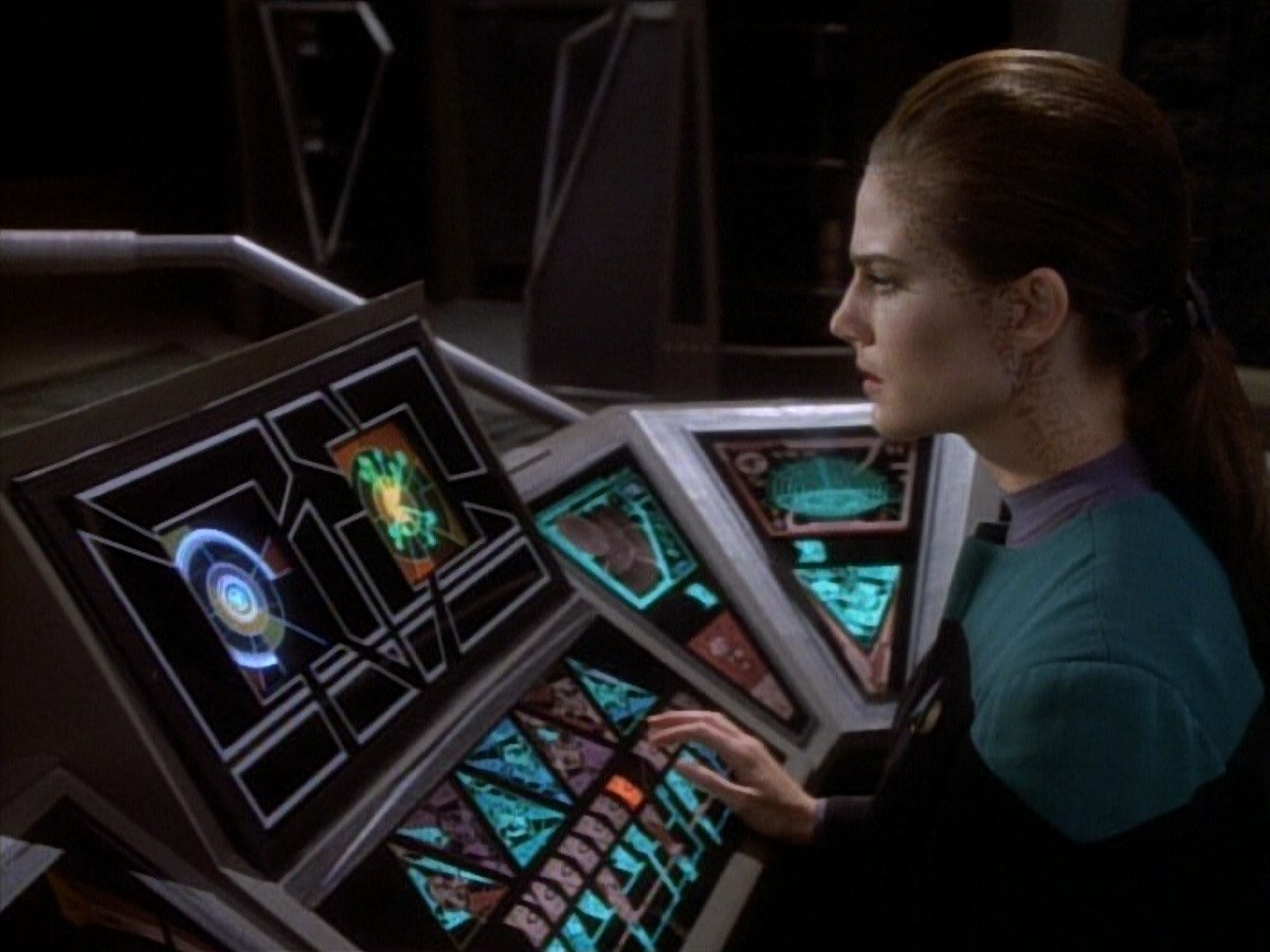 extant_StarTrekDS9_1x20-InTheHandsOfTheProphets_03303.jpg