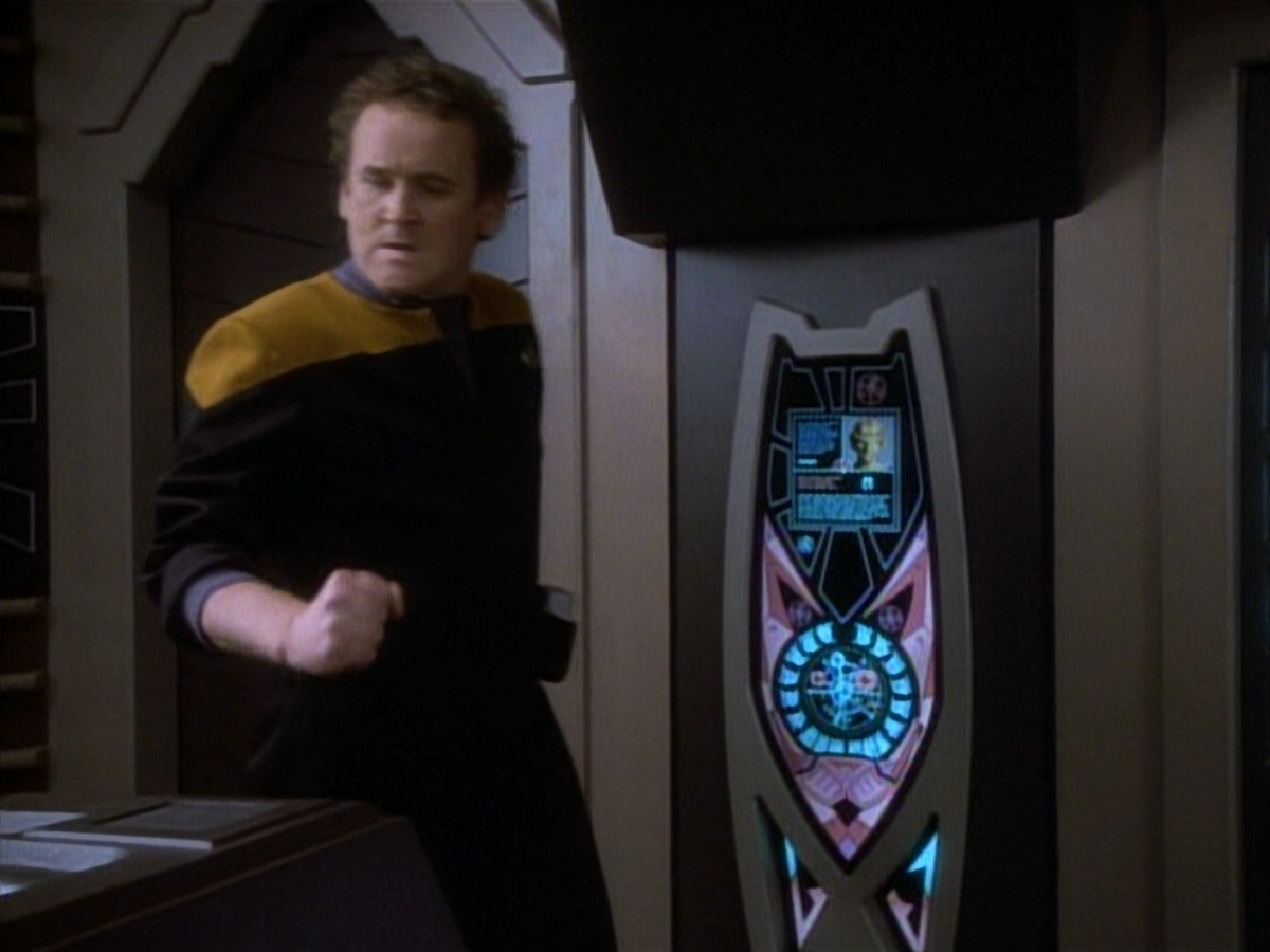extant_StarTrekDS9_1x20-InTheHandsOfTheProphets_03304.jpg