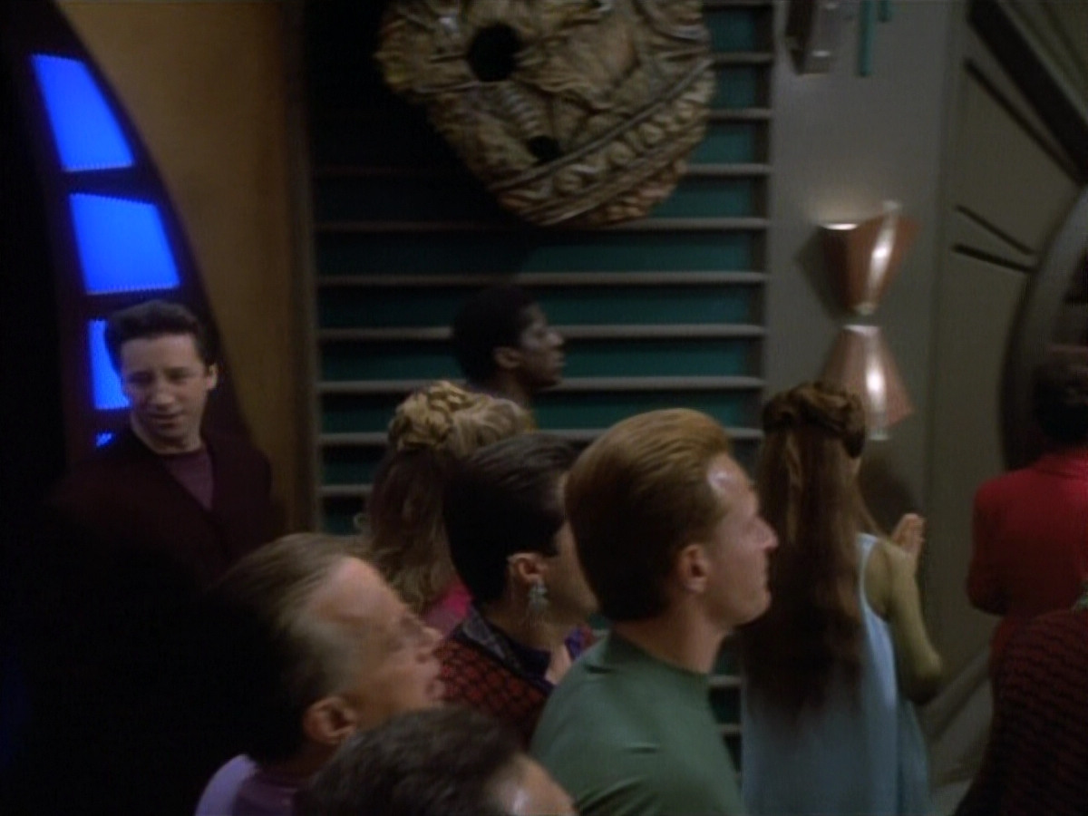 extant_StarTrekDS9_1x20-InTheHandsOfTheProphets_03327.jpg