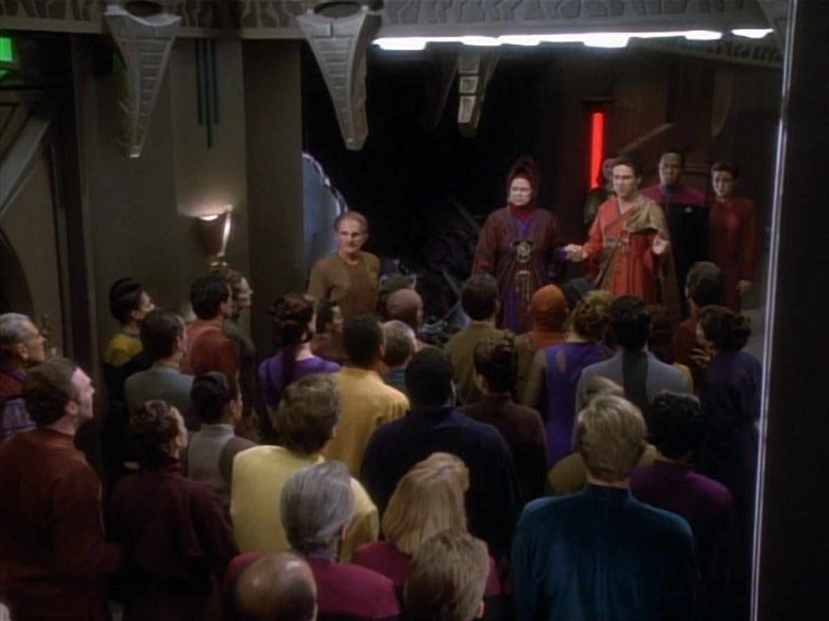 extant_StarTrekDS9_1x20-InTheHandsOfTheProphets_03338.jpg