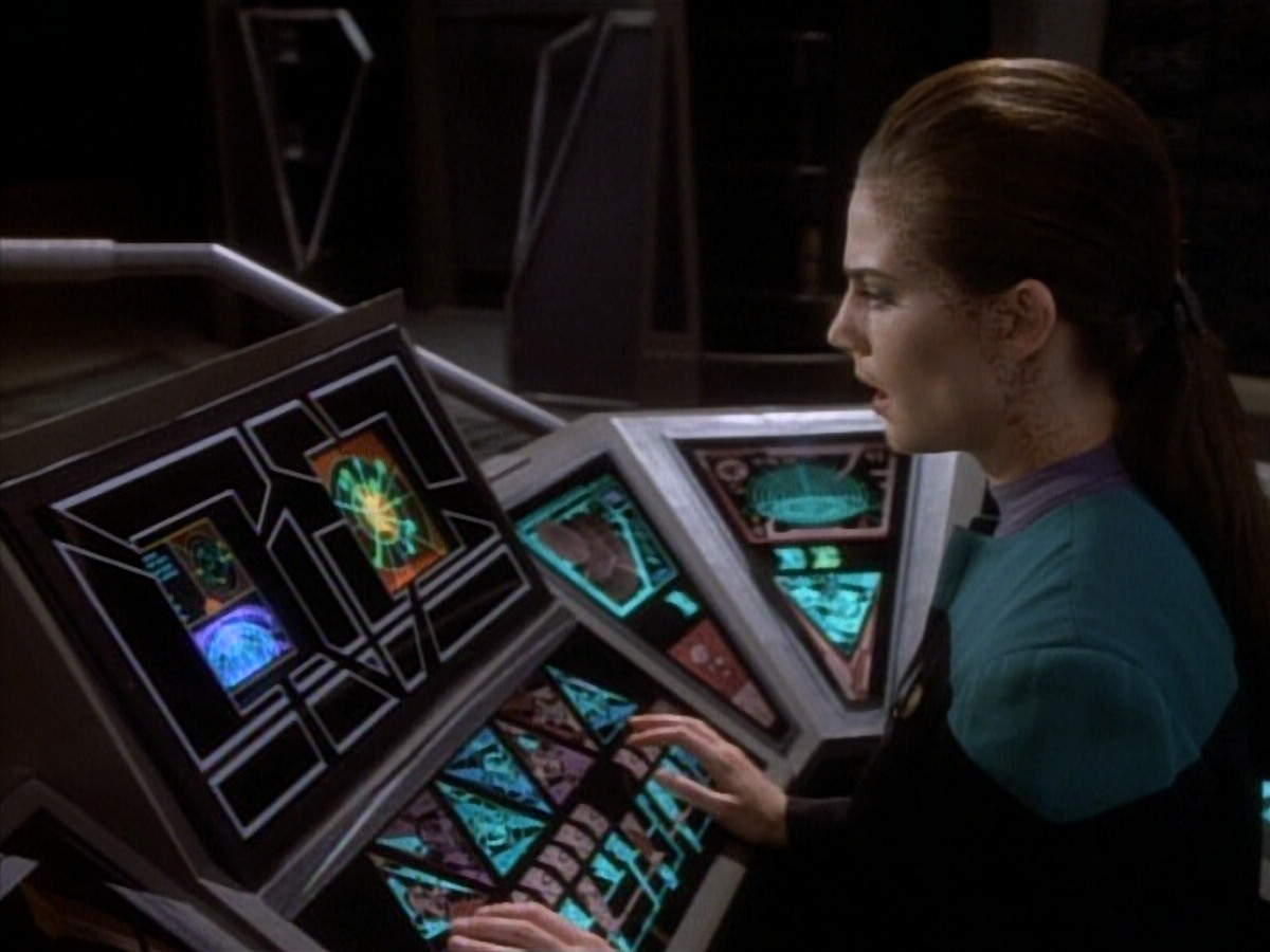 extant_StarTrekDS9_1x20-InTheHandsOfTheProphets_03351.jpg