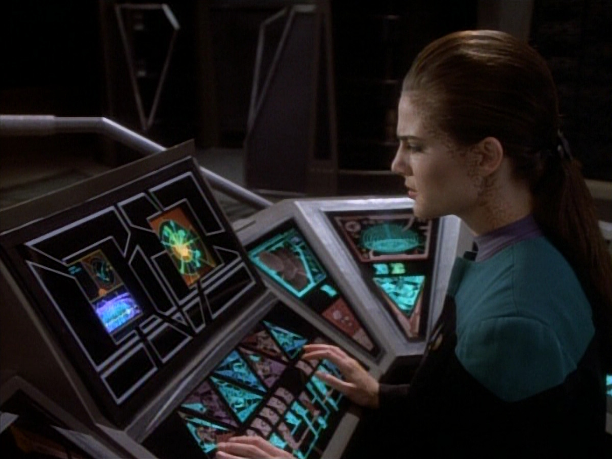 extant_StarTrekDS9_1x20-InTheHandsOfTheProphets_03352.jpg