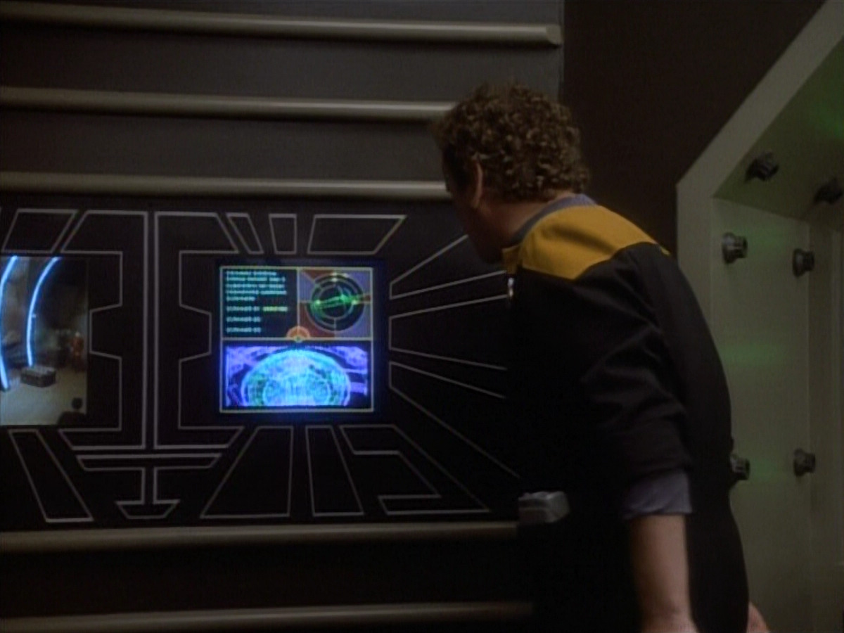 extant_StarTrekDS9_1x20-InTheHandsOfTheProphets_03359.jpg