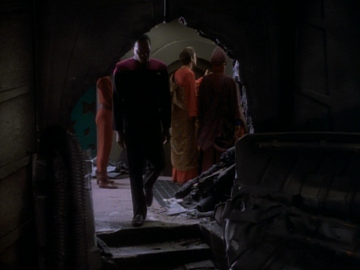 extant_StarTrekDS9_1x20-InTheHandsOfTheProphets_03378.jpg