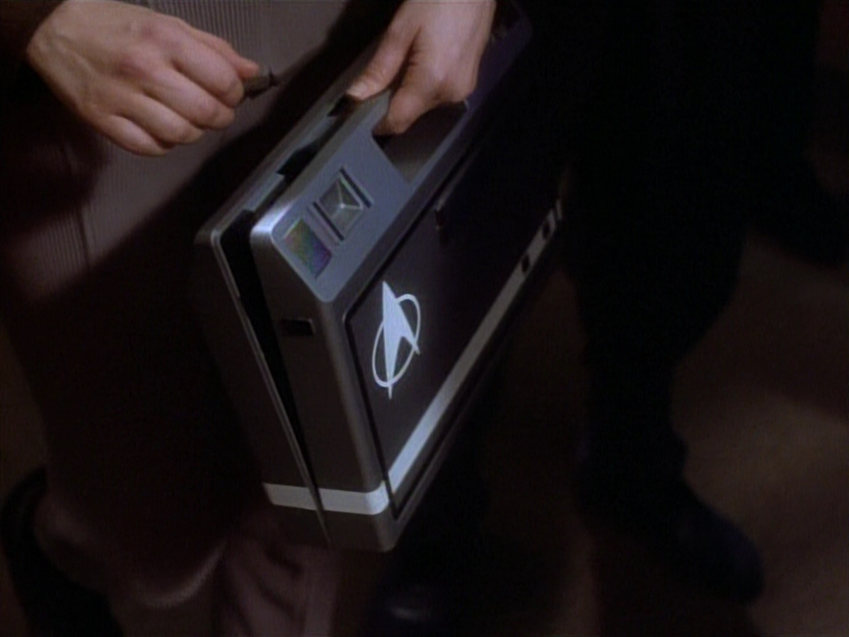 extant_StarTrekDS9_1x20-InTheHandsOfTheProphets_03455.jpg