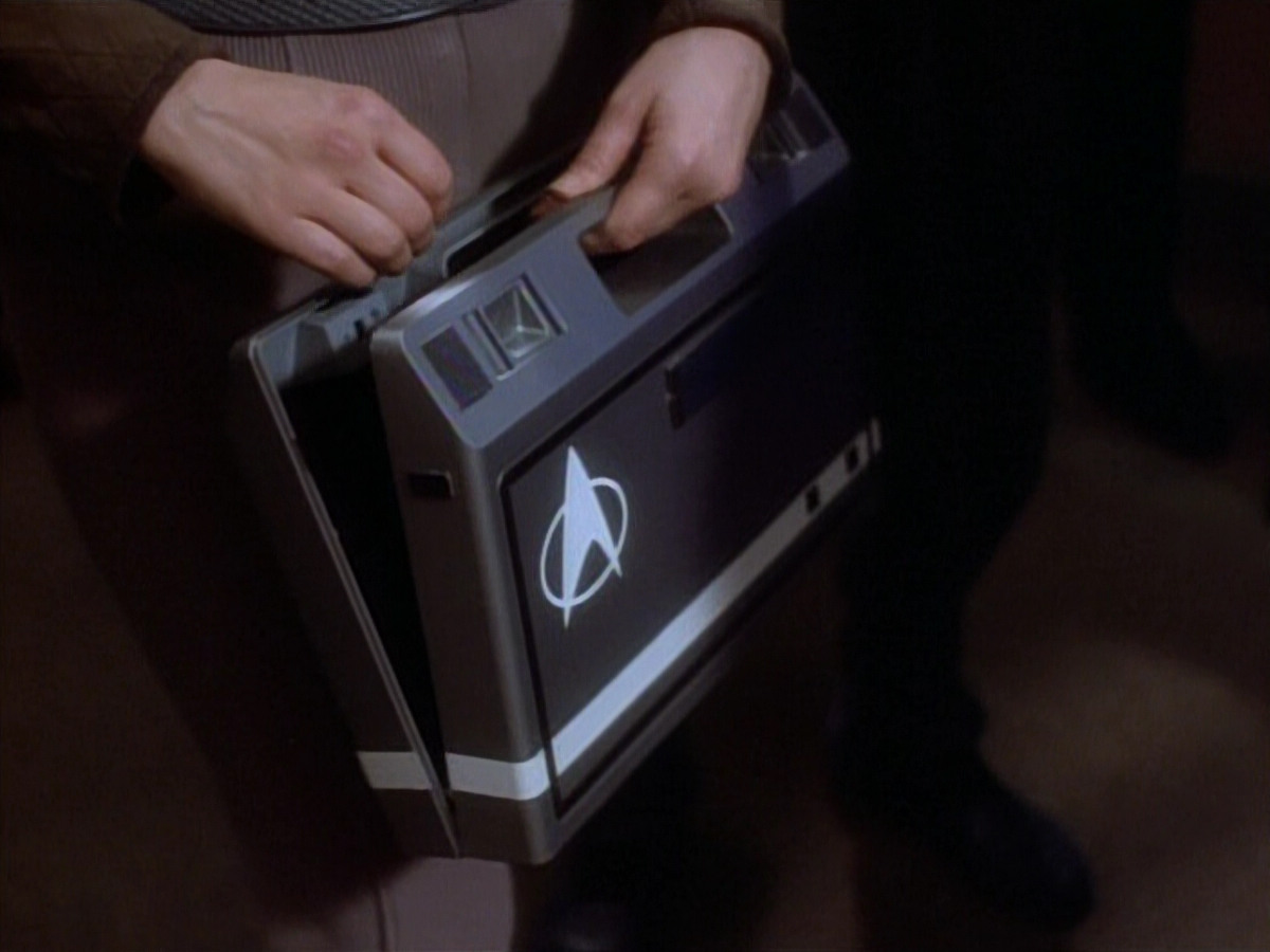 extant_StarTrekDS9_1x20-InTheHandsOfTheProphets_03456.jpg