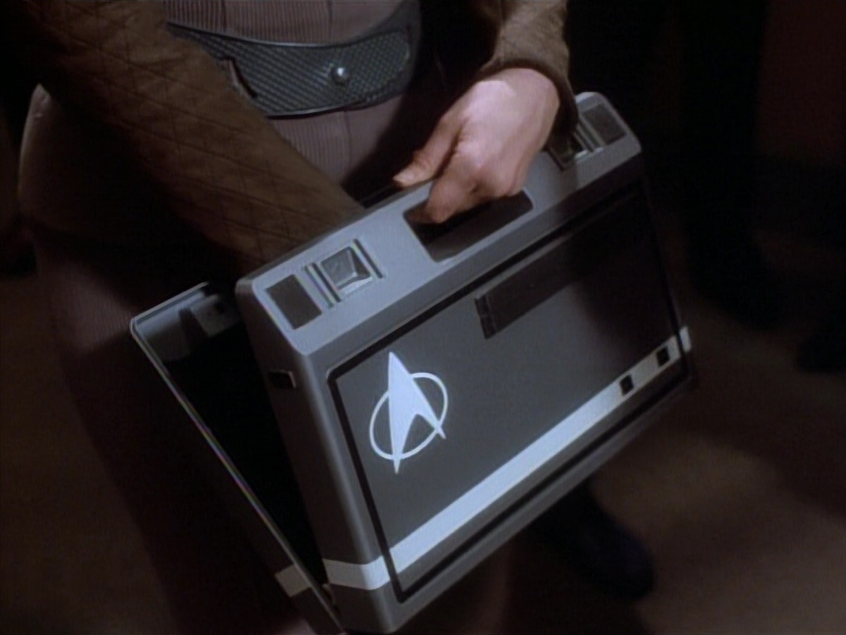 extant_StarTrekDS9_1x20-InTheHandsOfTheProphets_03458.jpg