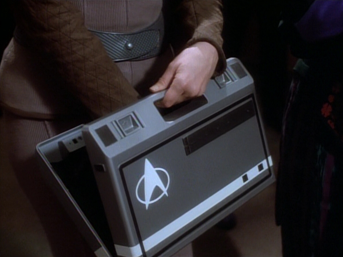 extant_StarTrekDS9_1x20-InTheHandsOfTheProphets_03460.jpg
