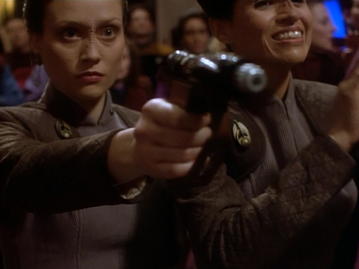 extant_StarTrekDS9_1x20-InTheHandsOfTheProphets_03471.jpg