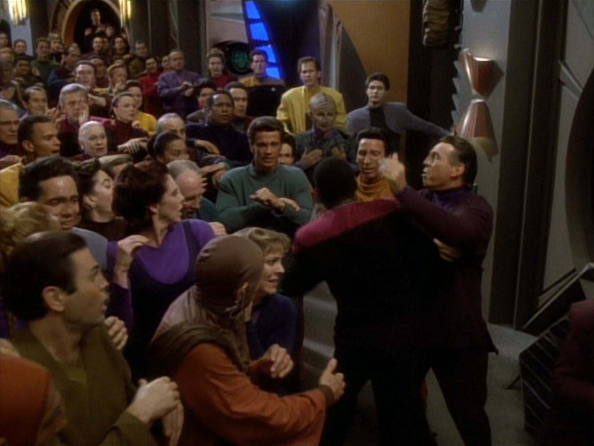 extant_StarTrekDS9_1x20-InTheHandsOfTheProphets_03484.jpg