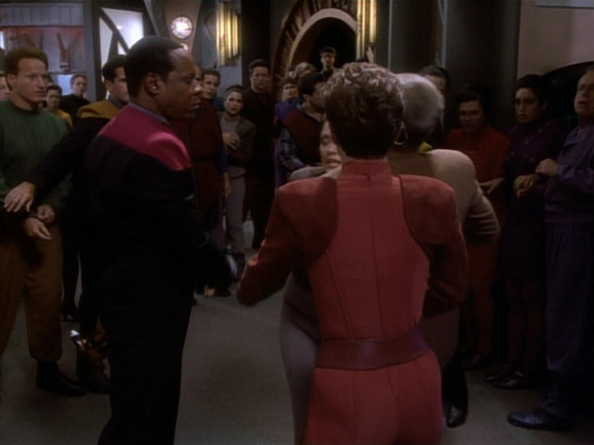 extant_StarTrekDS9_1x20-InTheHandsOfTheProphets_03512.jpg