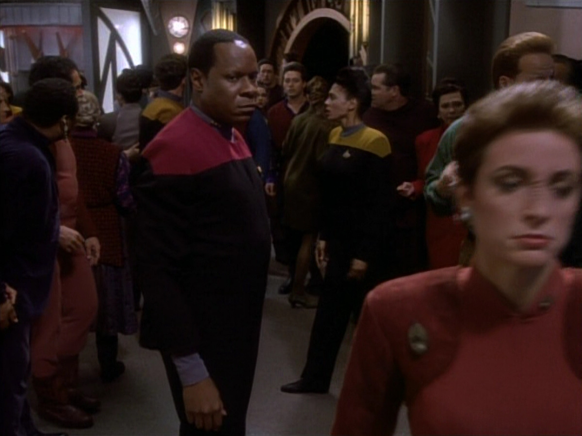 extant_StarTrekDS9_1x20-InTheHandsOfTheProphets_03528.jpg