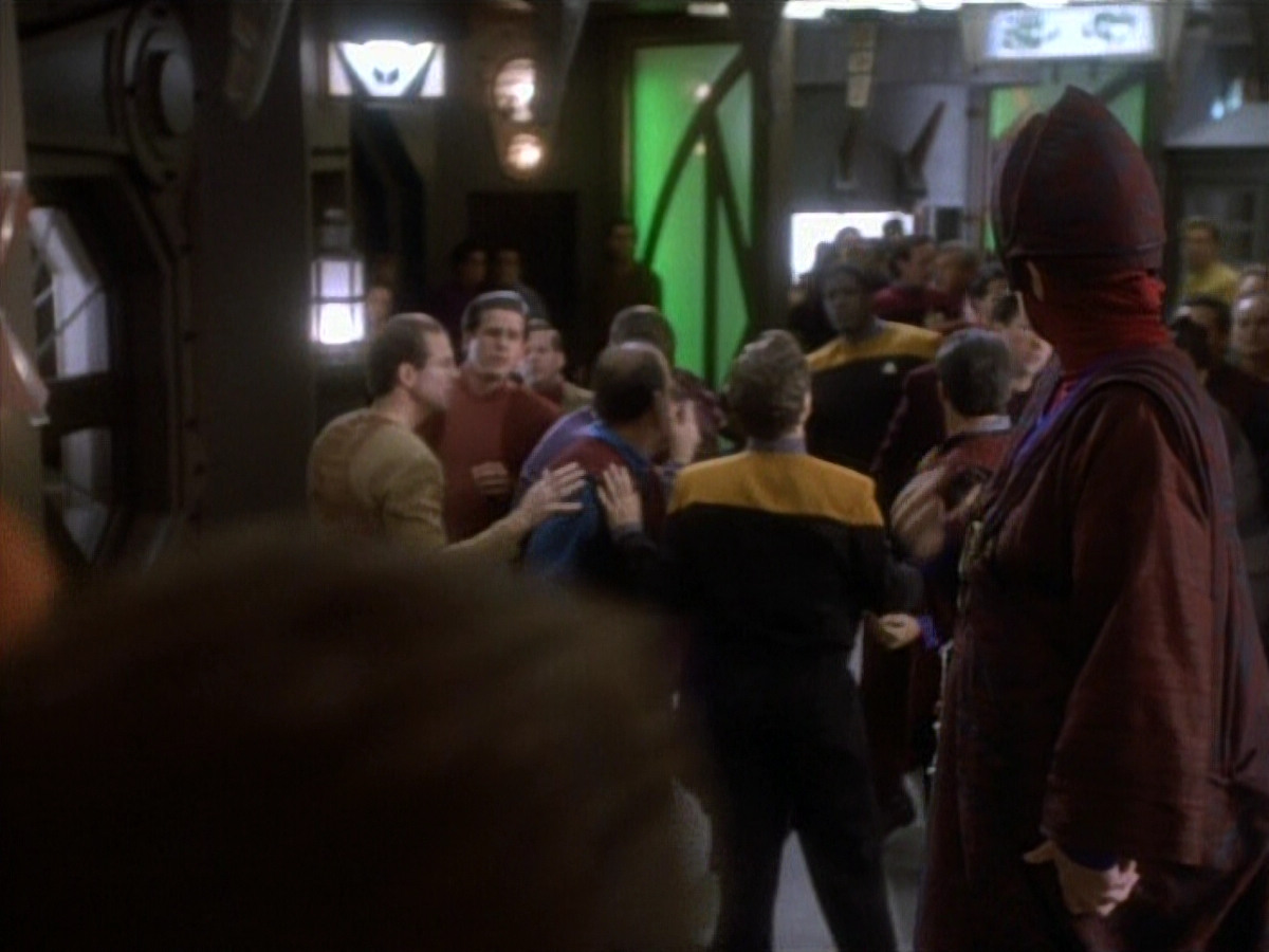 extant_StarTrekDS9_1x20-InTheHandsOfTheProphets_03534.jpg